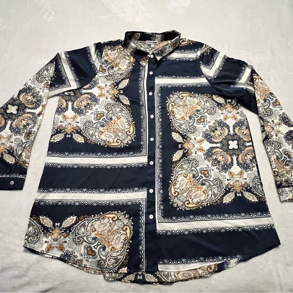 Posh And Deluxe Satin Shirt Fashion Nova - Picture 8 of 12